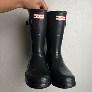 Hunter Short Gloss Navy Boots Women's 8
